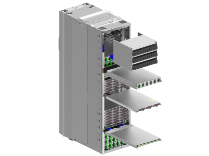 Technischer Schrank enthält mehrere Bauteile, unter anderem Power Shelves